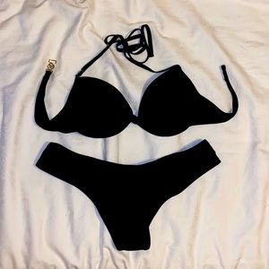 Classic VS Black bikini, 2 ruched cheeky bottoms